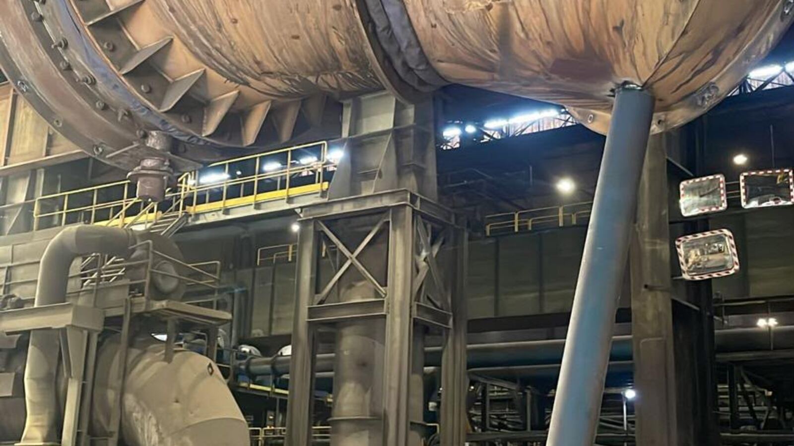 Équipement industriel en cours d’intervention